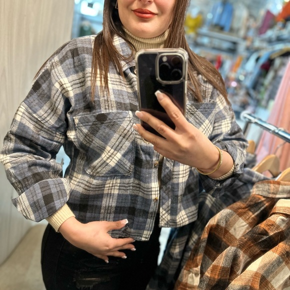 Beautiful jacket - Picture 4 of 9